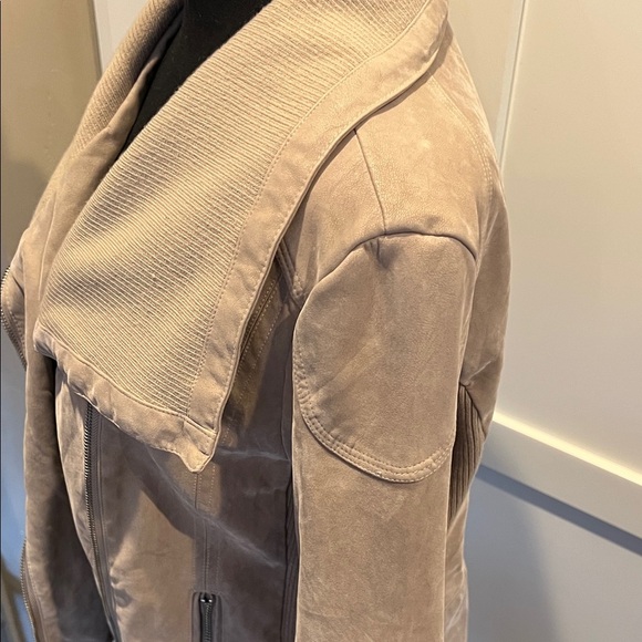 Miami Women's Beige Bomber Jacket - Picture 4 of 7